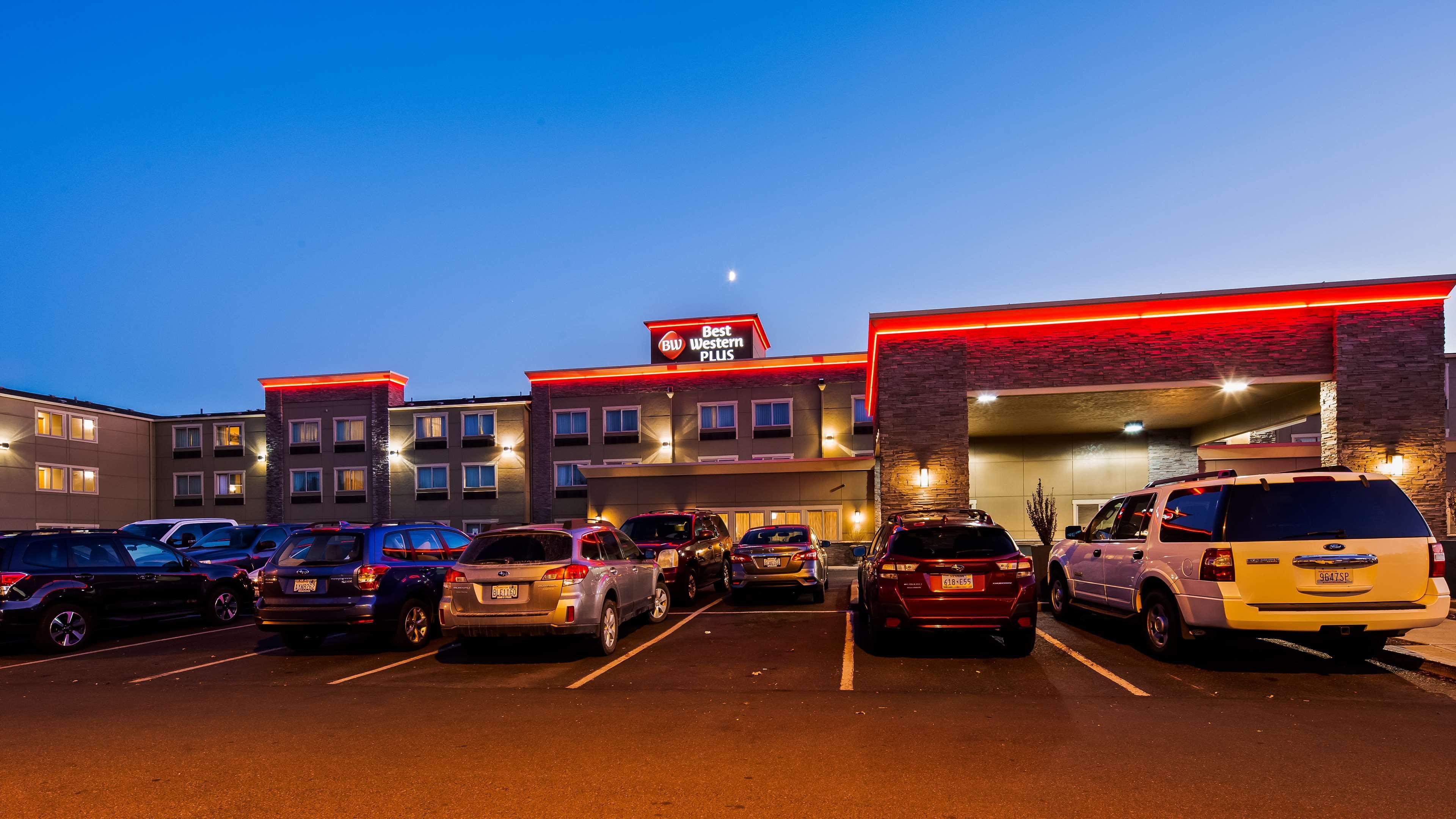Best Western Plus Peppertree Airport Inn Еъруей Хайтс Екстериор снимка