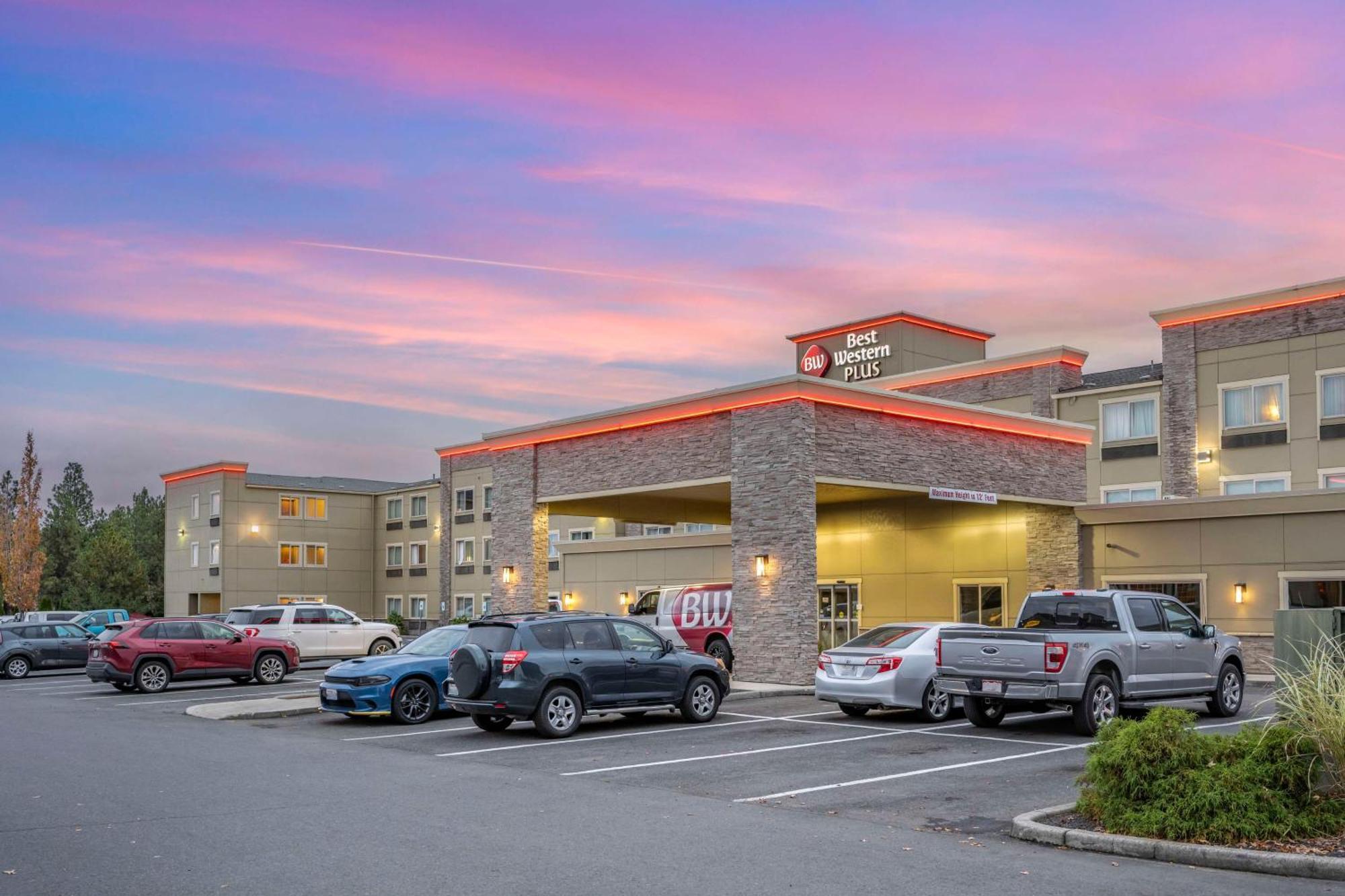 Best Western Plus Peppertree Airport Inn Еъруей Хайтс Екстериор снимка